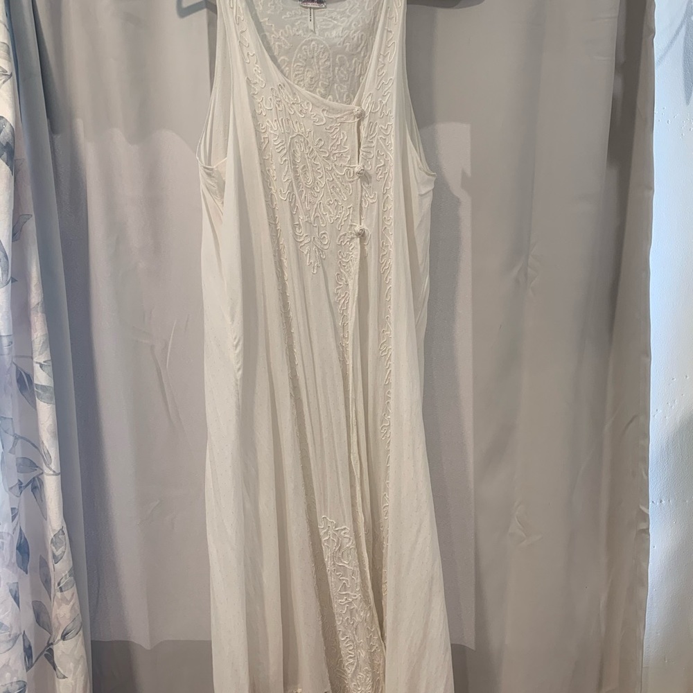 Free People “Sleep Robe” - Picture 2 of 4